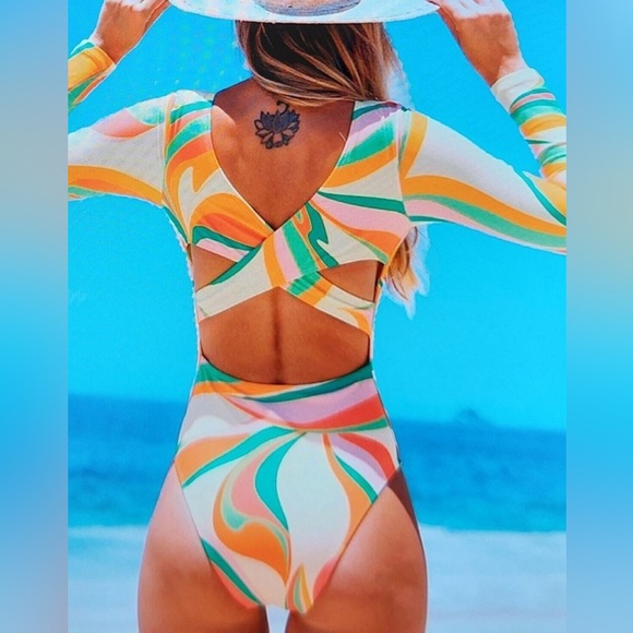 CUPSHE Long Sleeve Open Cross Back Bathing Suit- size XL- - Picture 2 of 4